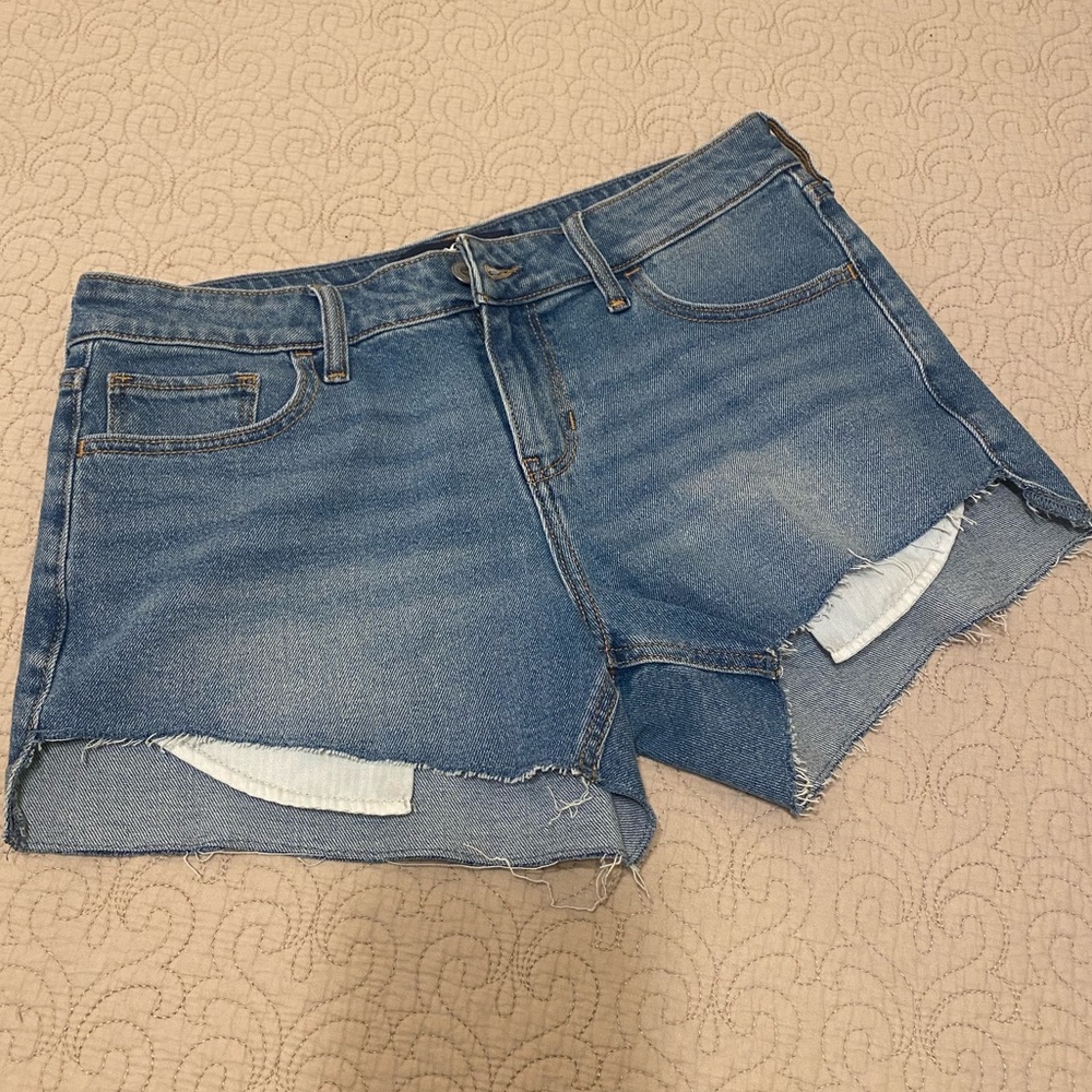 Hollister low rise boyfriend denim shorts NWOT